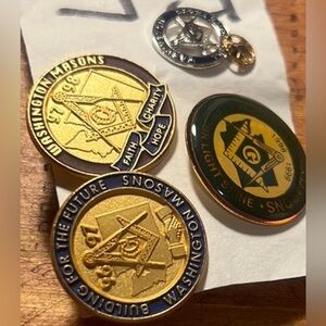 Gold and Green Masonic Lapel Pins